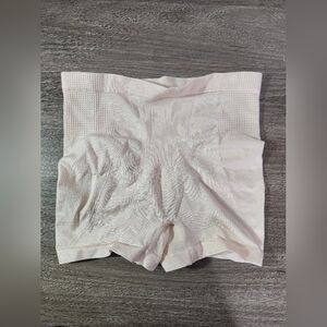 Skinnygirl SG7016 Shapers Smoothers Seamless Shaping Shorts - Size Large
